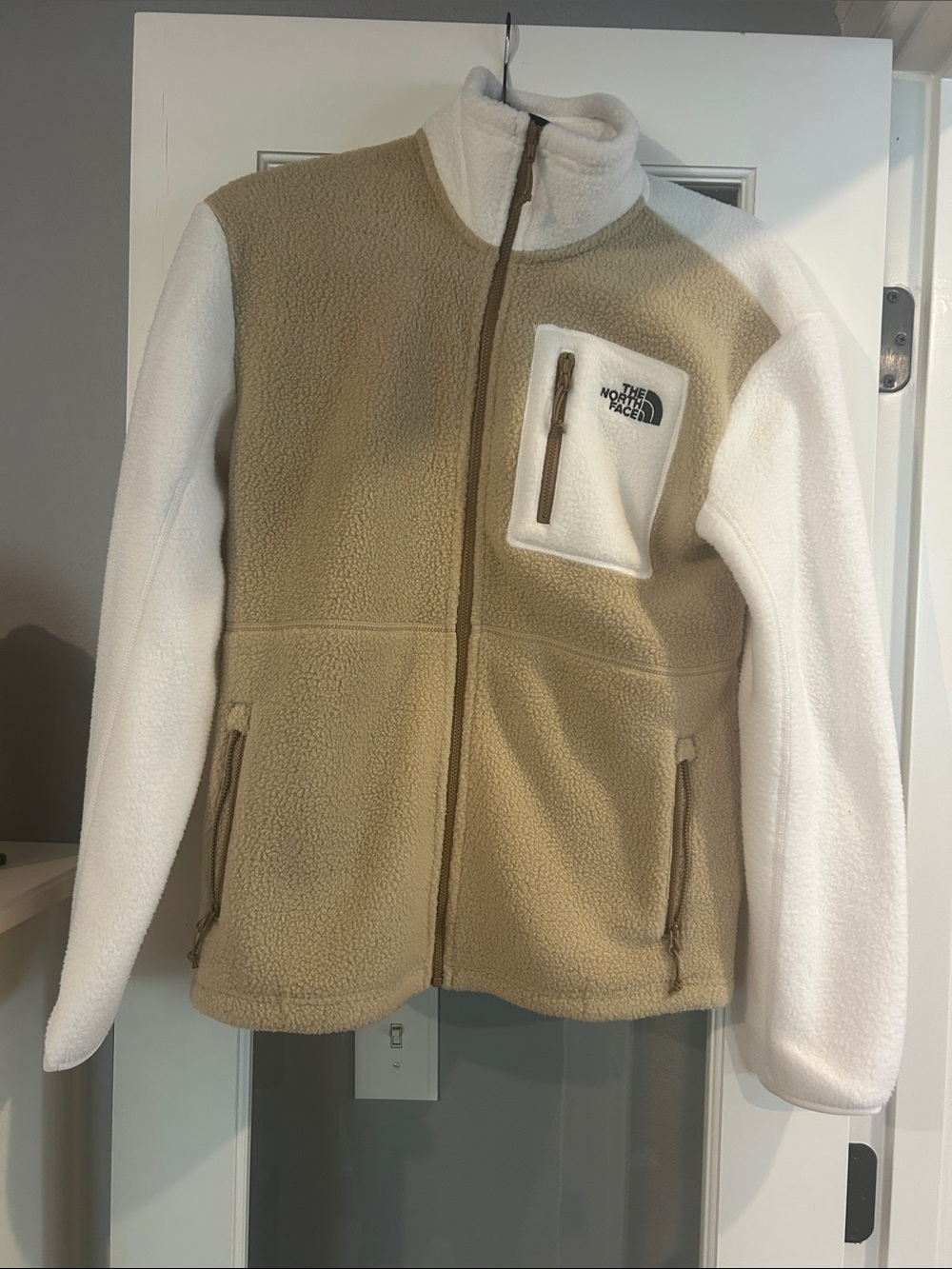 The North Face Two-Tone Sherpa Fleece Jacket - Tan & White